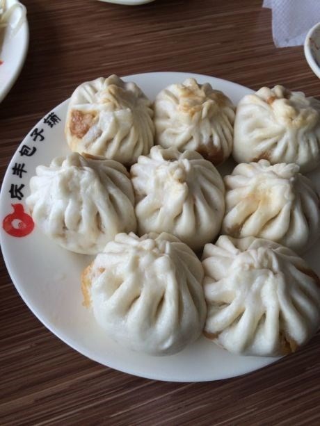 猪肉大葱包子 - 西直门/动物园的庆丰包子铺)
