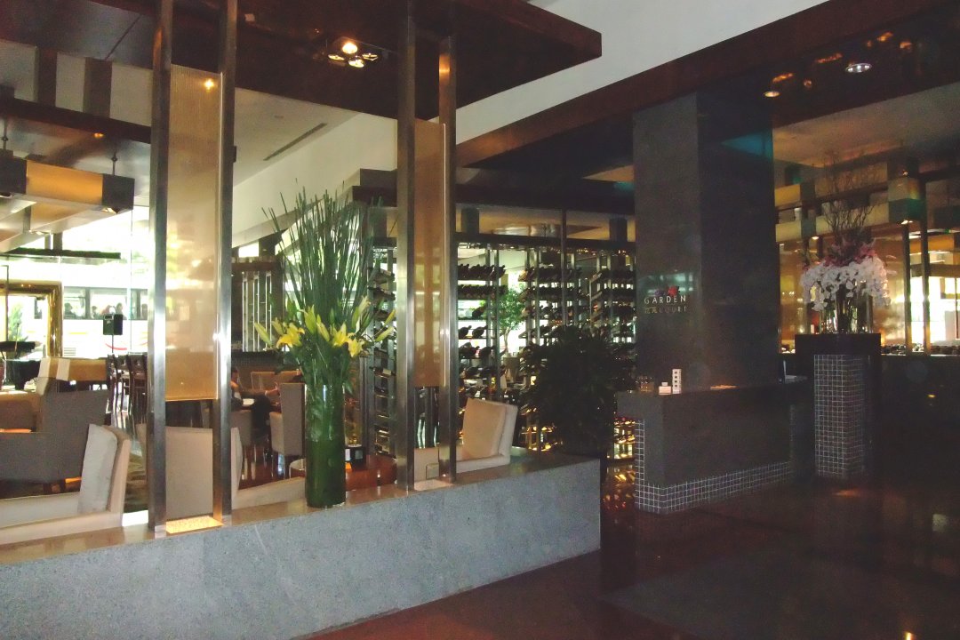 华亭宾馆花苑餐厅自助餐