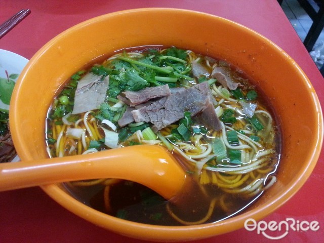 峥峥饮食牛肉拉面