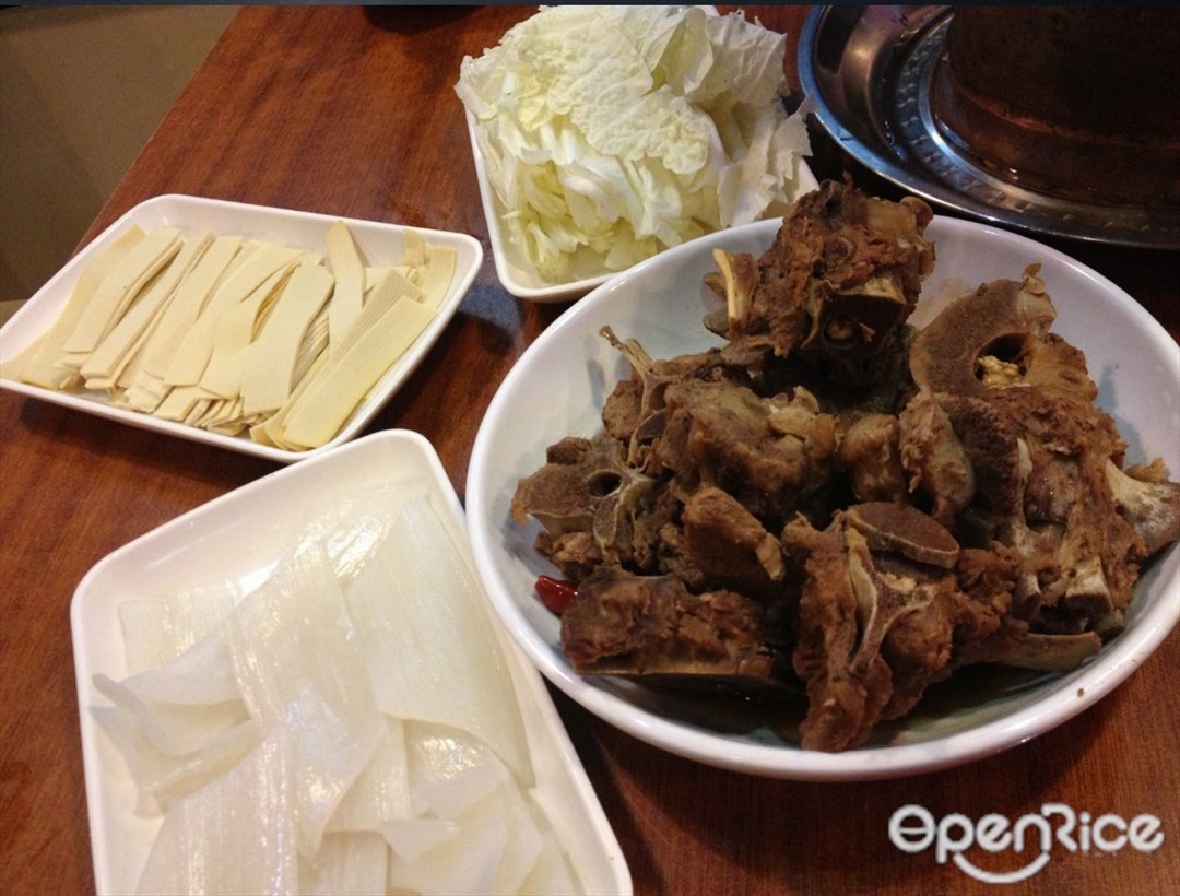 塔哈尔羊蝎子火锅