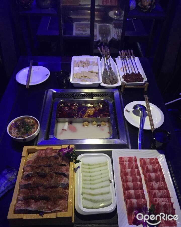 上上谦串串香火锅