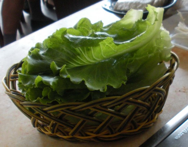 生菜，都是荤的，来个素的。