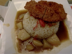 黄金咖喱猪扒饭