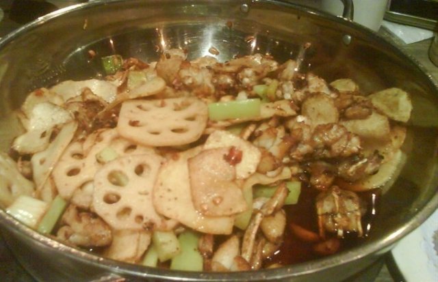 干锅牛蛙