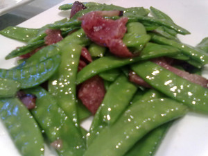 荷兰豆炒腊肉