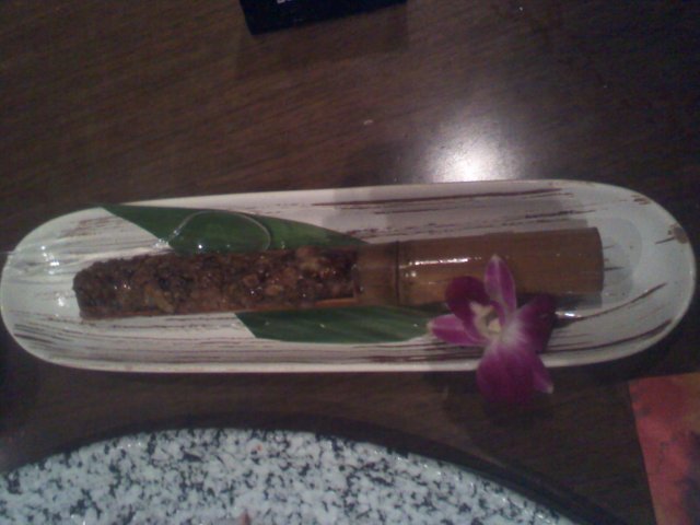 竹筒和牛：48元，很难吃，超级咸