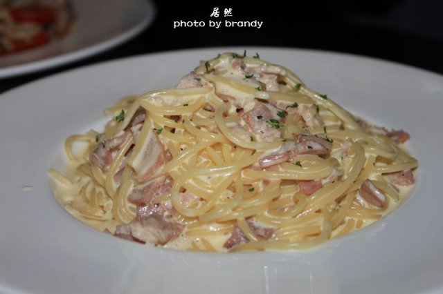 全场热恋之物：鸡蛋汁烟肉芝士意粉 酱汁很美妙，意粉恰到好处！
