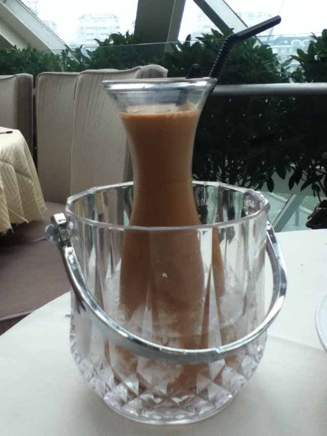 冰镇冻奶茶