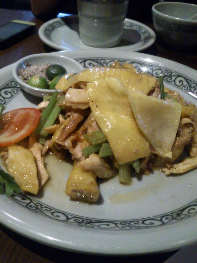 麻油鸡,好像是38元吧!好好吃啊~~