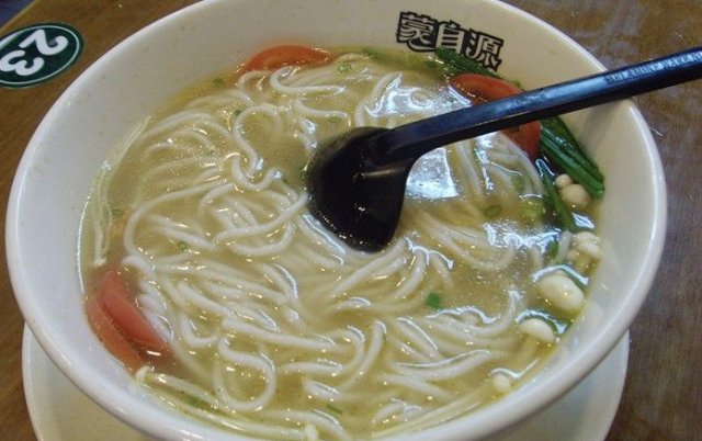 蒙自源的过桥米线