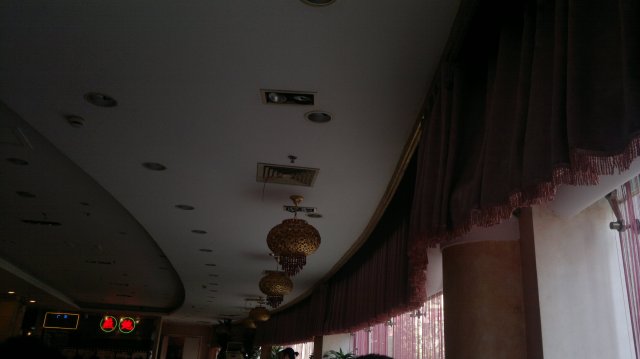 光亮的店堂