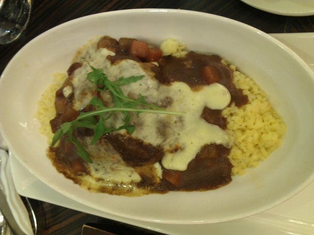 日式咖哩野菜牛肉汉堡焗饭