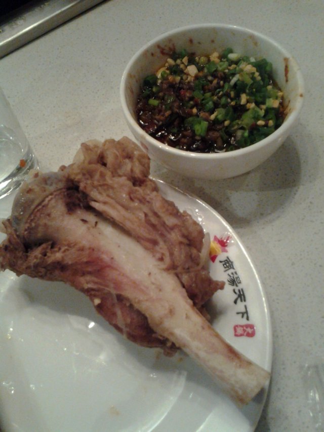 骨头,肉肉很多哦