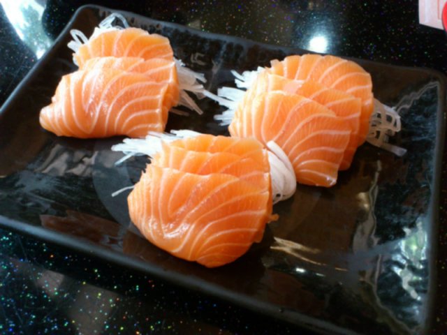 三文魚刺身