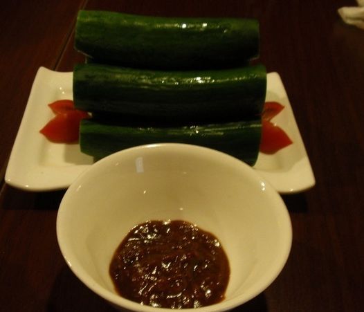 黄瓜蘸酱