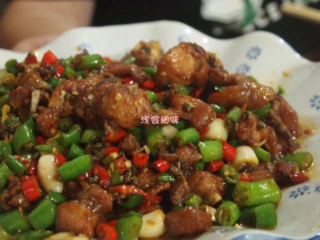 油腻腻的，看着就脏