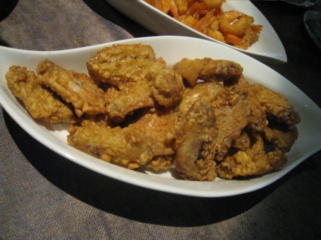 蒜味炸鸡翅