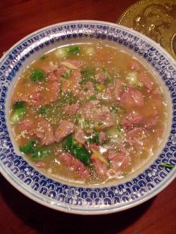 酸汤嫩牛肉