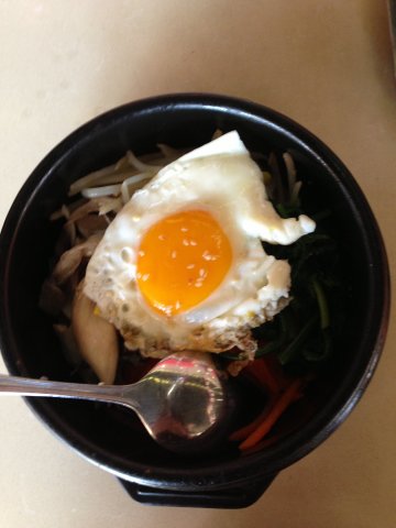 特色石锅拌饭