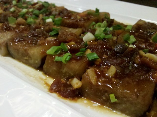 黄豆酱肉碎蒸茄子