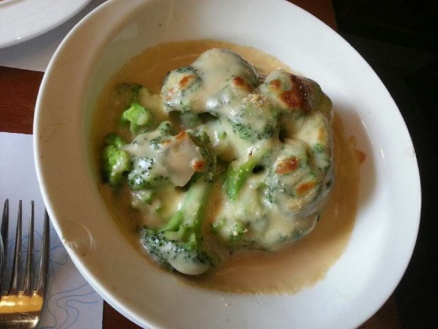 芝士白汁焗西兰花