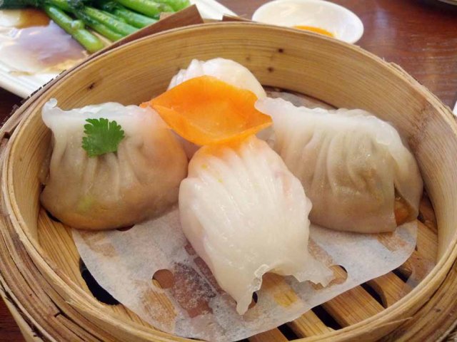虾饺皇拼潮州香芹粉果