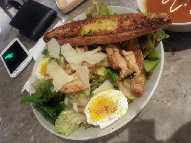 罗马生菜鸡肉沙拉