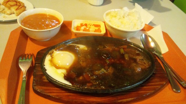 黑胡椒牛排饭