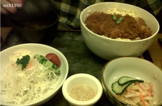 酱汁猪排盖浇饭