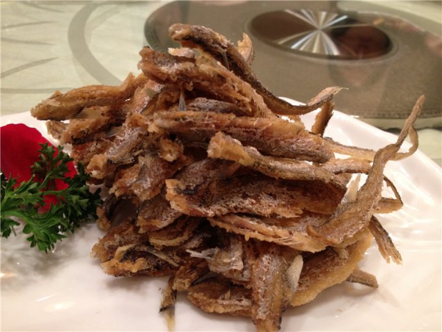 香酥凤尾鱼