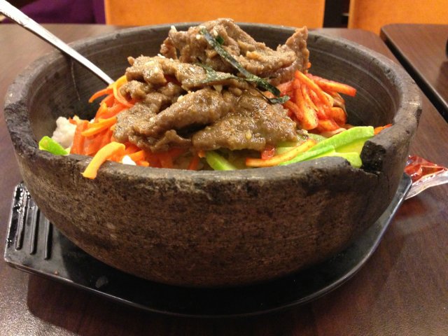 石锅牛肉拌饭