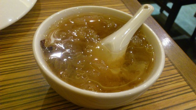 银耳雪梨羹