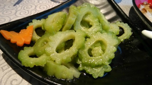 菠萝酱拌苦瓜