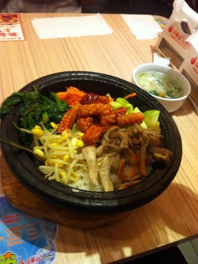 鱿鱼石锅拌饭