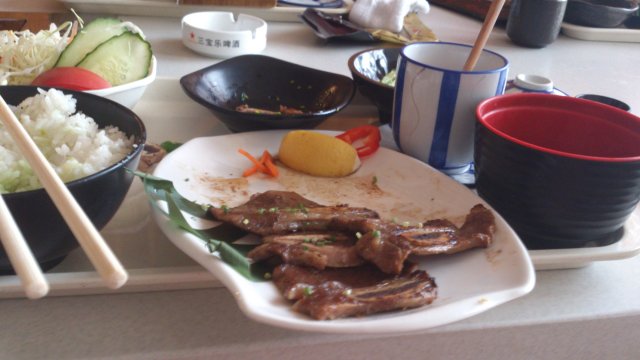 牛小排定食