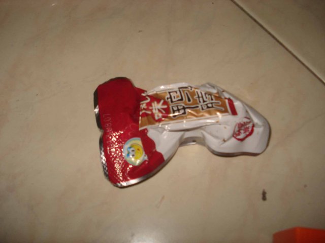 来伊份鸭脖