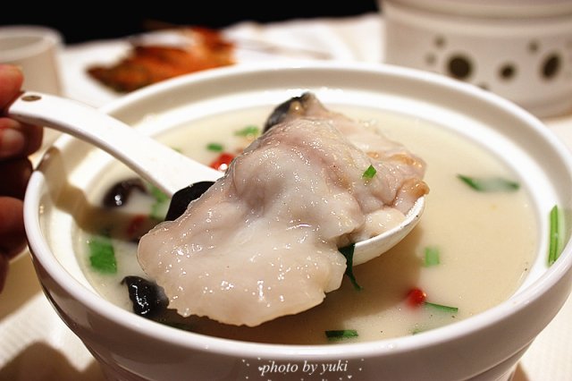 奶汤鱼饺砂锅