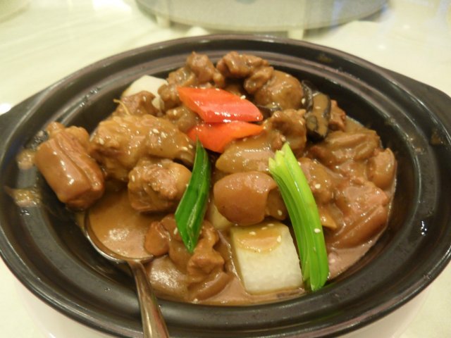 喜事东山羊