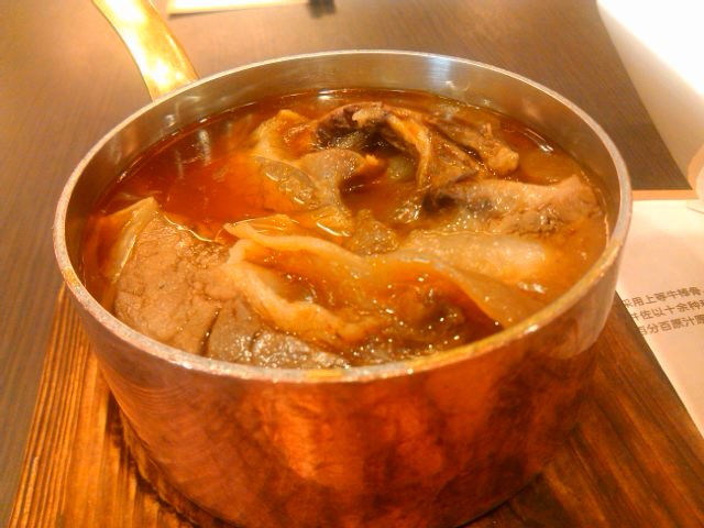 黄金牛肉咖喱锅