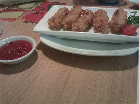 和同学必胜客聚餐