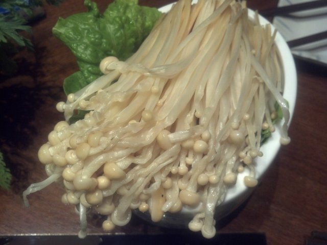 金针茹-下面是菜垫的