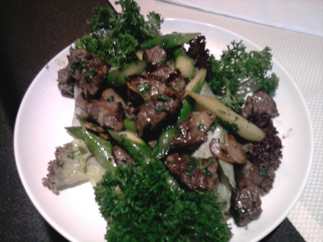 芦笋炒牛肉粒