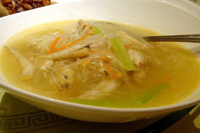 上汤萝卜丝浸沙尖鱼