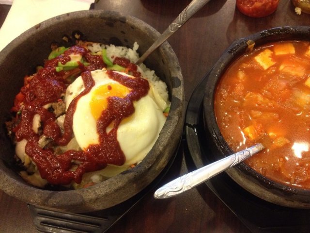 石锅饭，泡菜汤