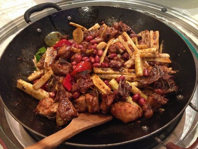 酸笋干锅鸡