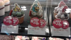 愤怒的小鸟杯子蛋糕