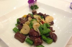 豆角炒和牛粒