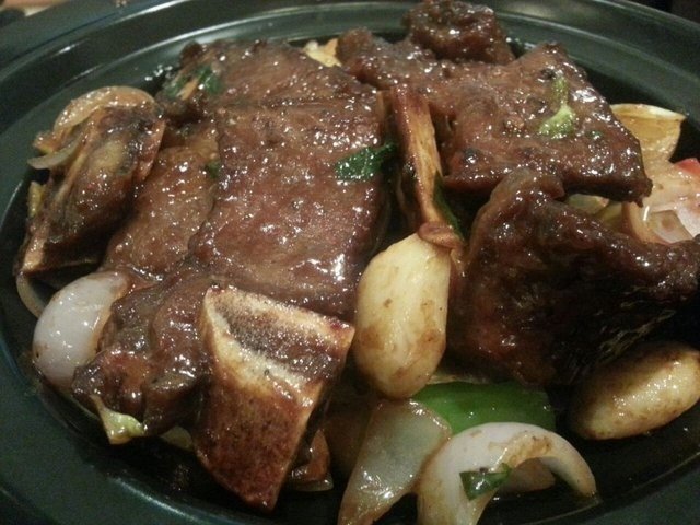 黑椒牛仔骨煲