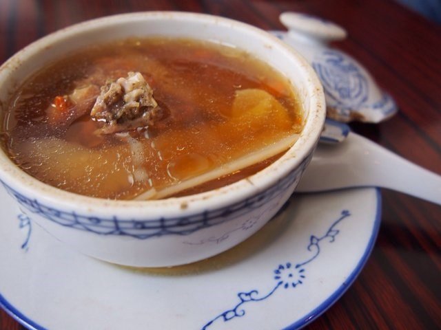 花旗参炖竹丝鸡