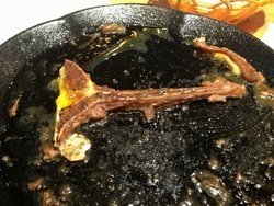 吃完牛排的T骨